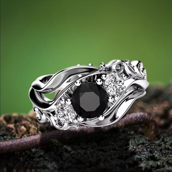 New 925 Silver Unique Black Stone Prong Setting Twist Band Design Sapphire Ring - Picture 3 of 3